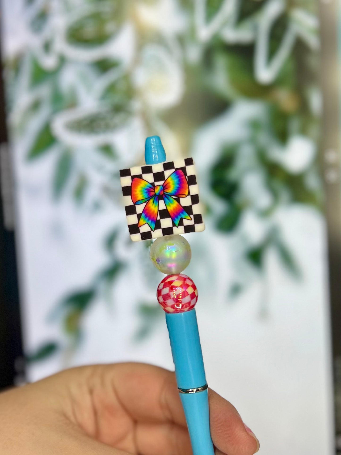 Rainbow bow check pen