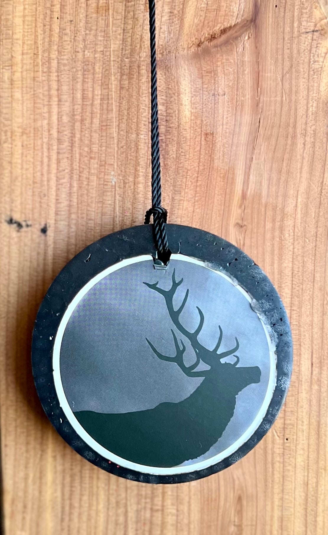 Pine Cedarwood Black Deer Freshie