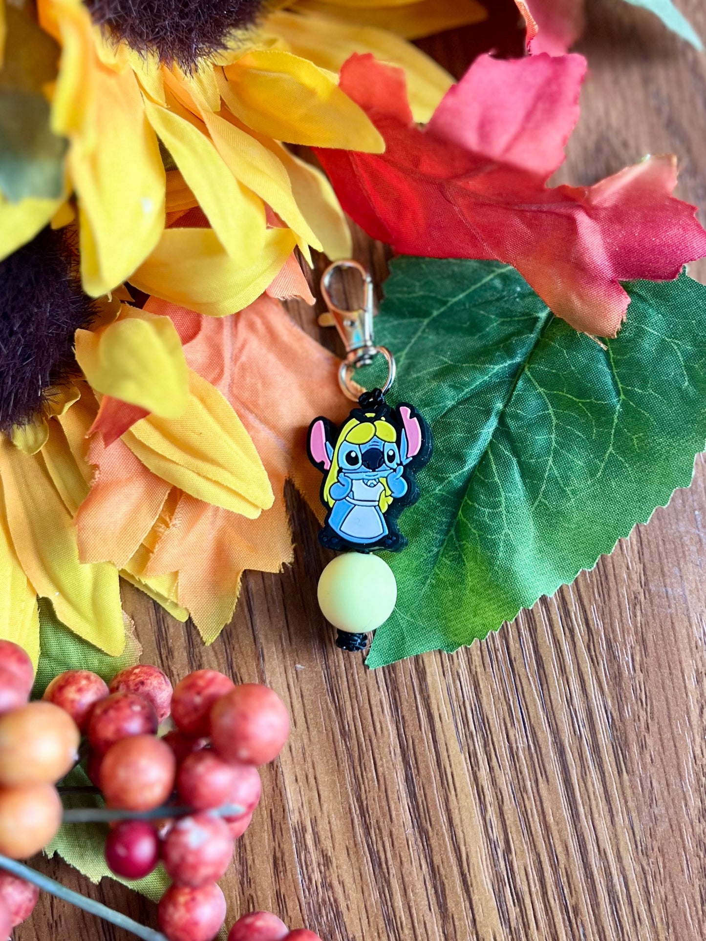 Alice Stitch Zipper Pull