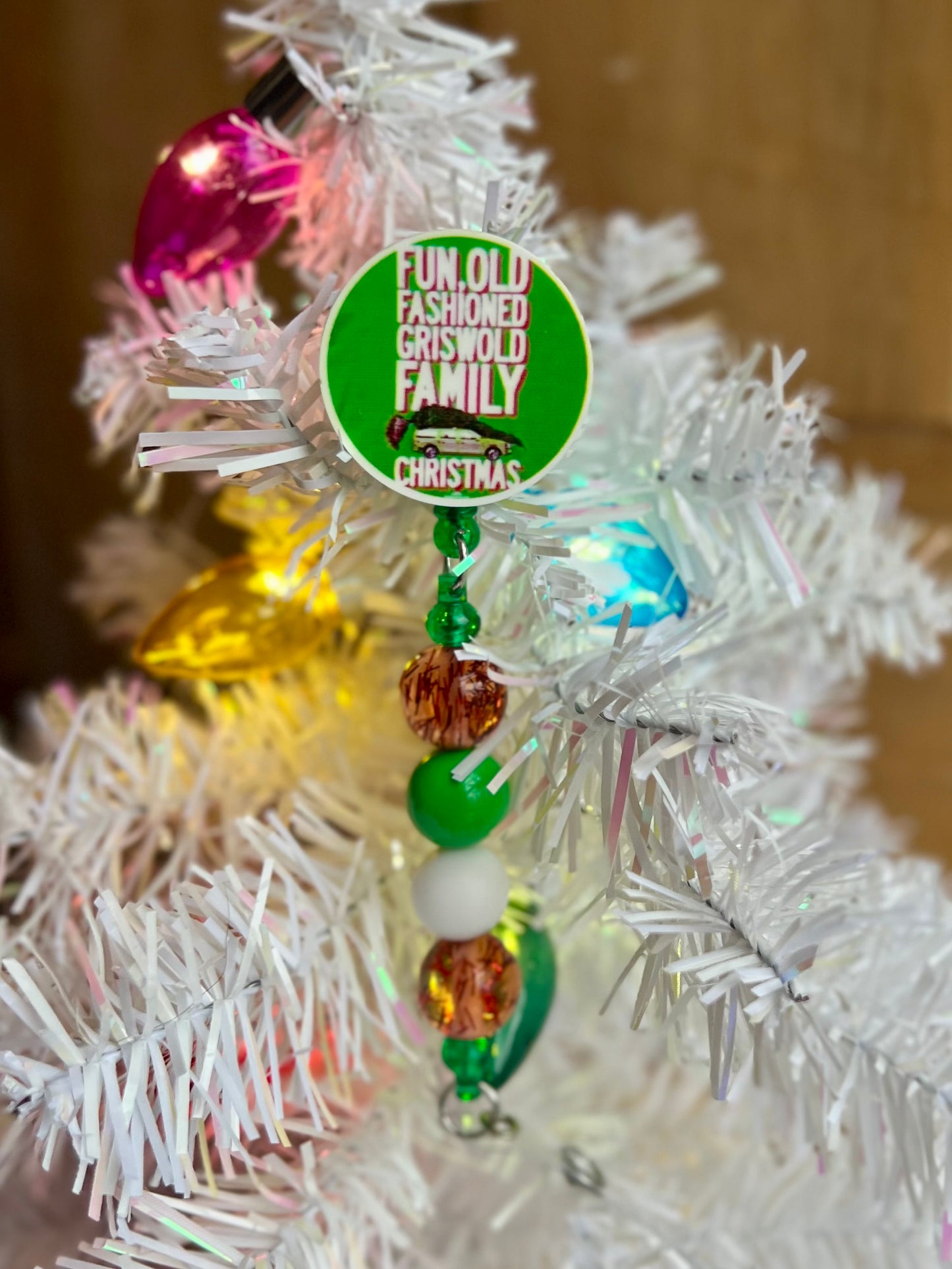 Griswold Fam Xmas Badge Reel