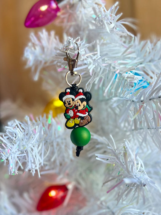 Christmas Mickey Zipper Pull