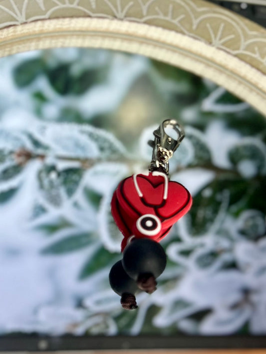 Nurse heart zipper pull