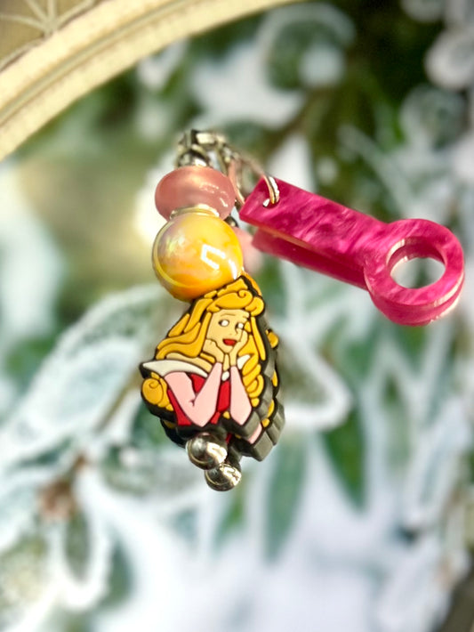 Aurora straw charm