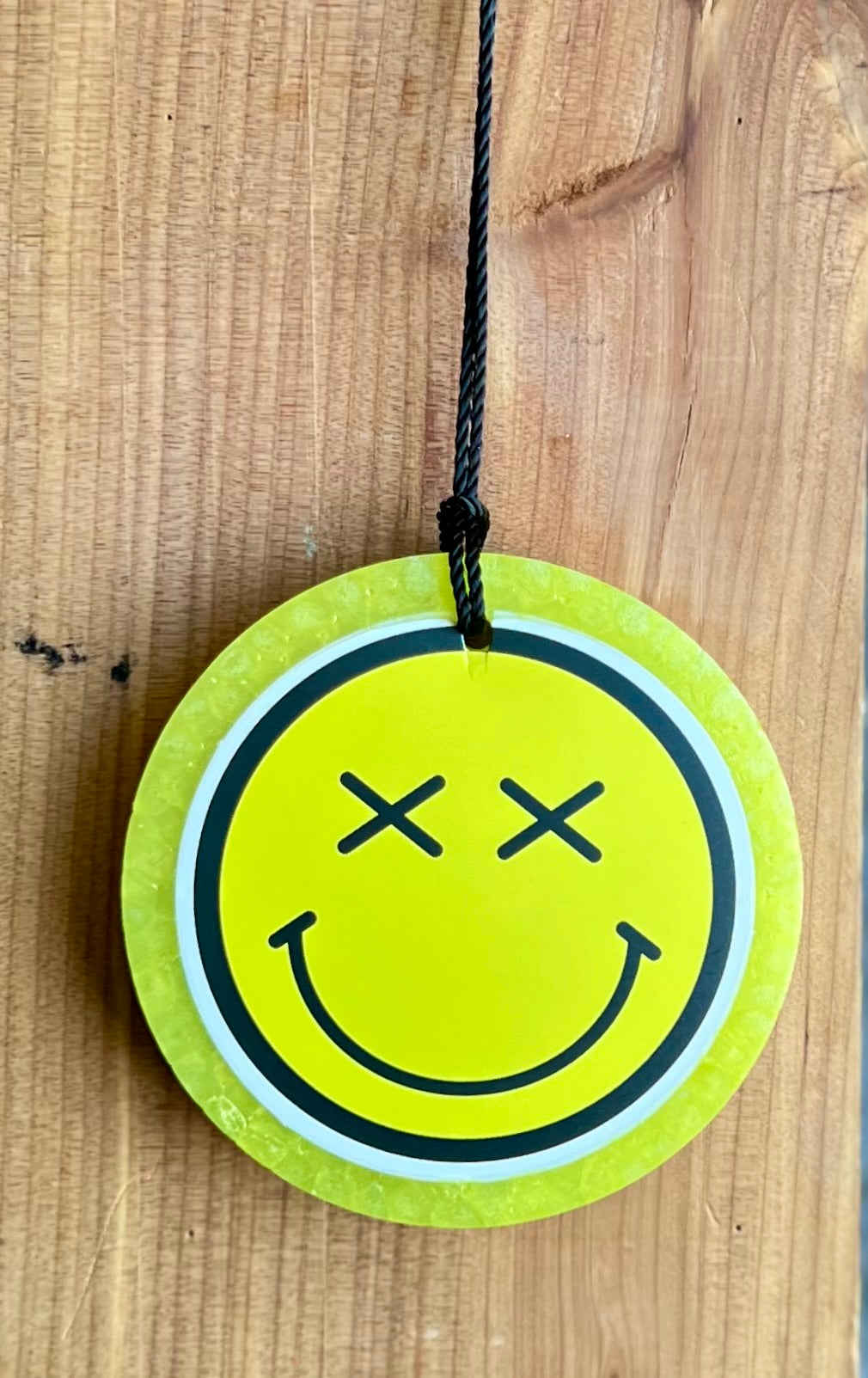 Pine Cedarwood Smiley Freshie